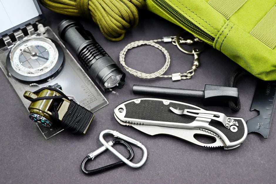 Чесний огляд: готовий набір виживання з AliExpress
