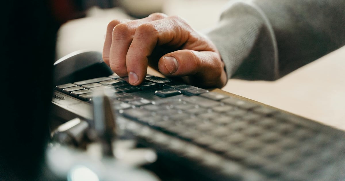 Порівняння ігрових мишей Razer та Logitech: яка краще для ММО