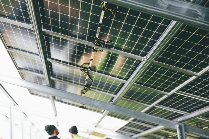 balcony solar panel installation outdoor — ілюстрація до статті