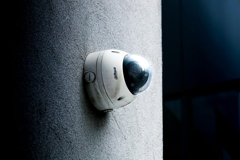 indoor security camera apartment home — ілюстрація до статті